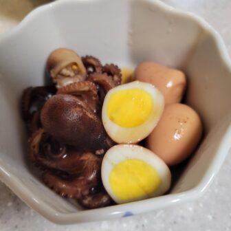 いいだことウズラのたまごの煮付け