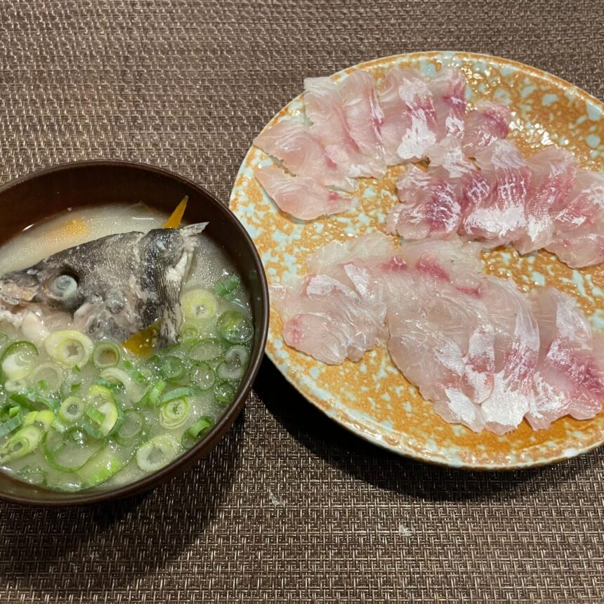コショウダイのあら汁とオマケ刺身