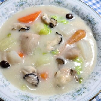 牡蠣のクリームシチュー