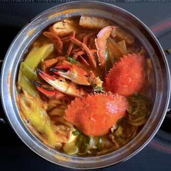 イシガニの辛味鍋