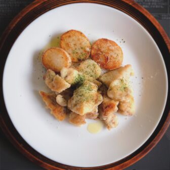 岡山産ニベのフリッター焼長芋添え